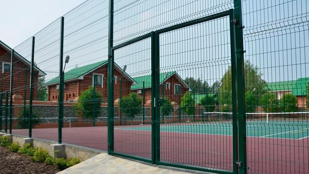 Установка 3д забора из сварной сетки под ключ в Москве