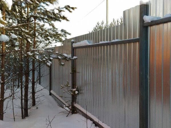 Заборы из профнастила цена под ключ в Москве по выгодной цене