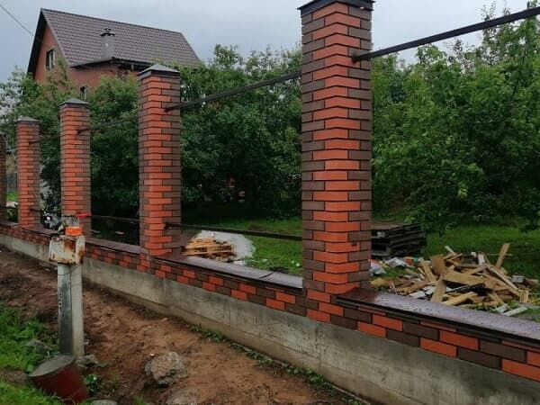 Заборы с монолитным основанием цена под ключ в Москве